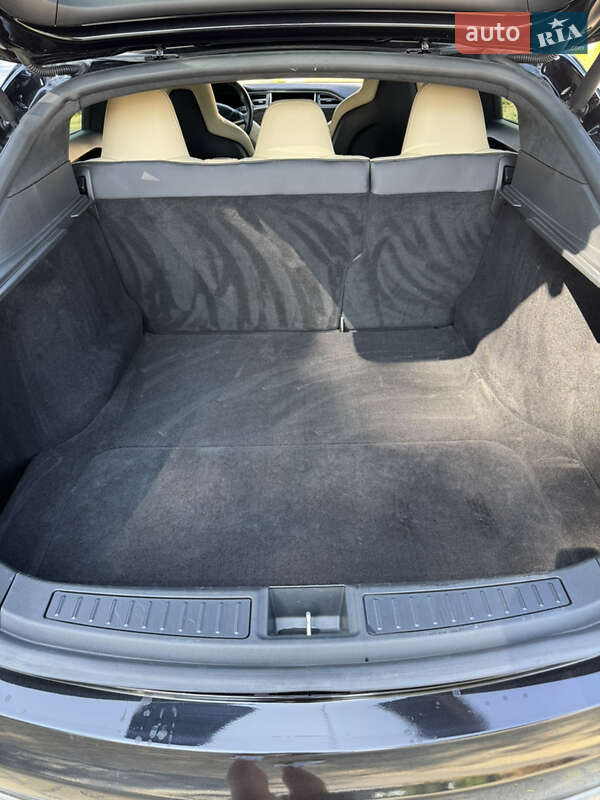 Лифтбек Tesla Model S 2015 в Одессе