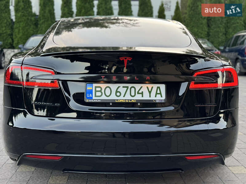 Лифтбек Tesla Model S 2015 в Тернополе