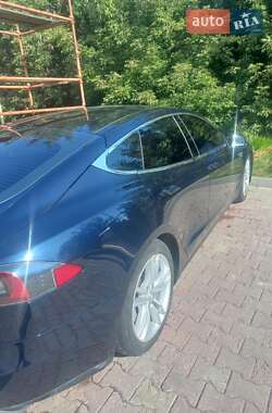 Лифтбек Tesla Model S 2014 в 