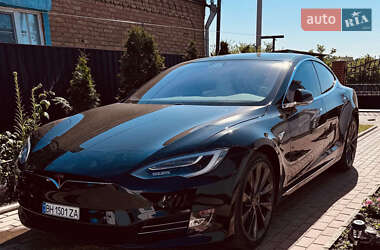 Лифтбек Tesla Model S 2019 в Киеве