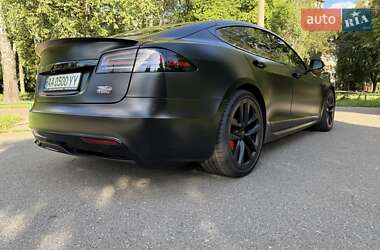 Лифтбек Tesla Model S 2024 в Киеве