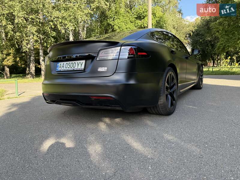 Ліфтбек Tesla Model S 2024 в Києві