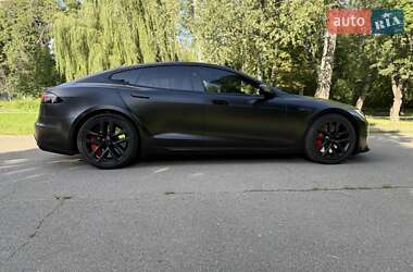 Лифтбек Tesla Model S 2024 в 