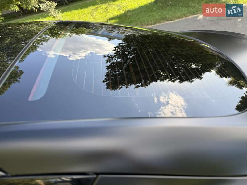 Ліфтбек Tesla Model S 2024 в Києві