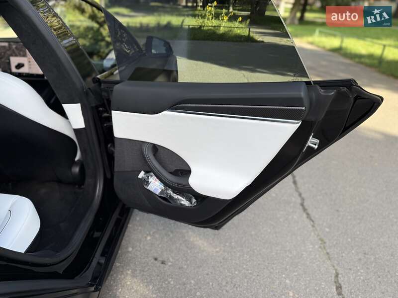 Ліфтбек Tesla Model S 2024 в Києві