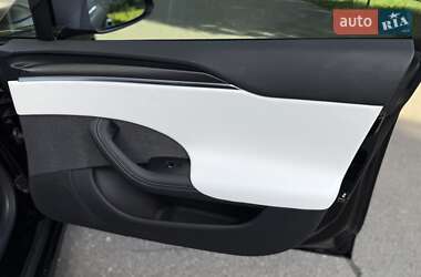 Лифтбек Tesla Model S 2024 в Киеве