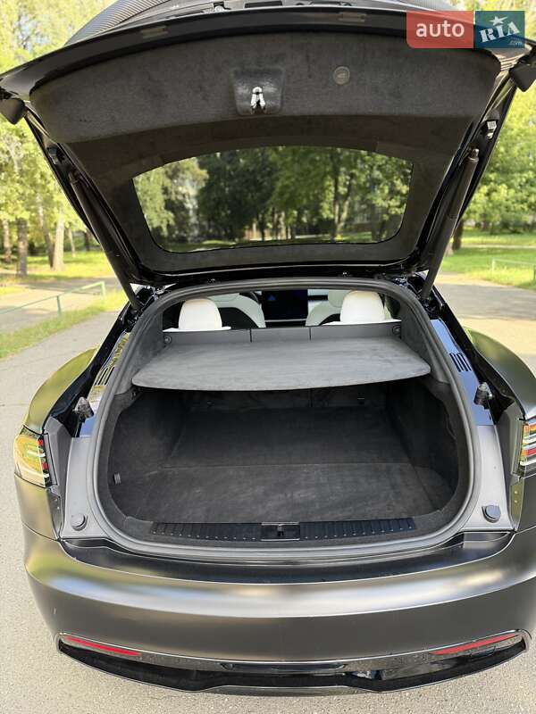 Ліфтбек Tesla Model S 2024 в Києві