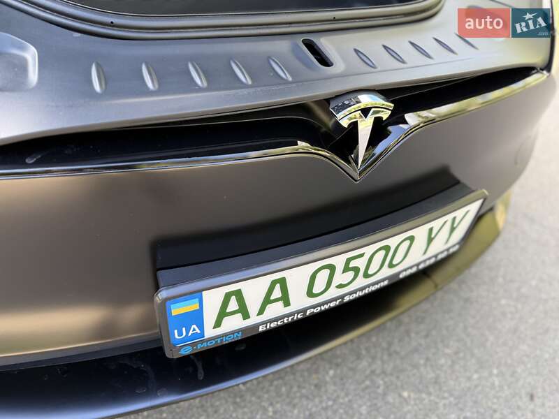 Ліфтбек Tesla Model S 2024 в Києві