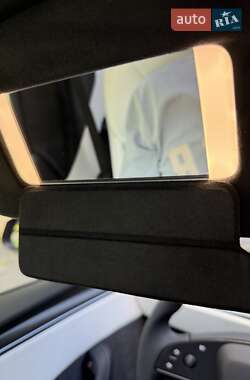 Лифтбек Tesla Model S 2024 в Киеве