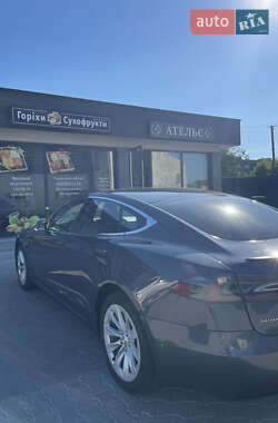 Лифтбек Tesla Model S 2019 в 