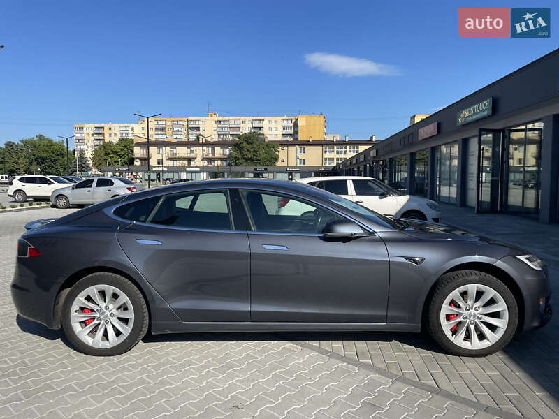 Ліфтбек Tesla Model S 2019 в Ужгороді