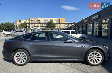 Лифтбек Tesla Model S 2019 в 