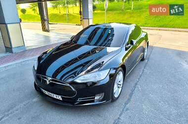 Лифтбек Tesla Model S 2014 в 