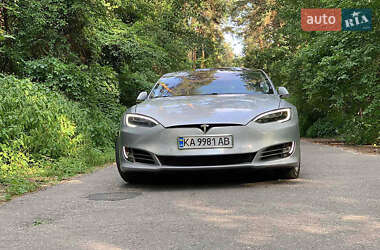 Лифтбек Tesla Model S 2016 в 