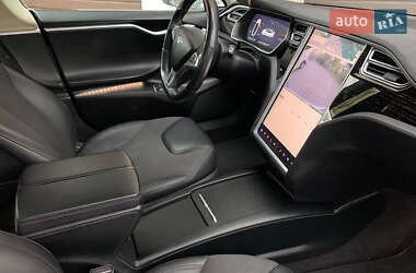 Лифтбек Tesla Model S 2016 в 