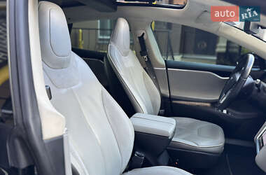Лифтбек Tesla Model S 2012 в 