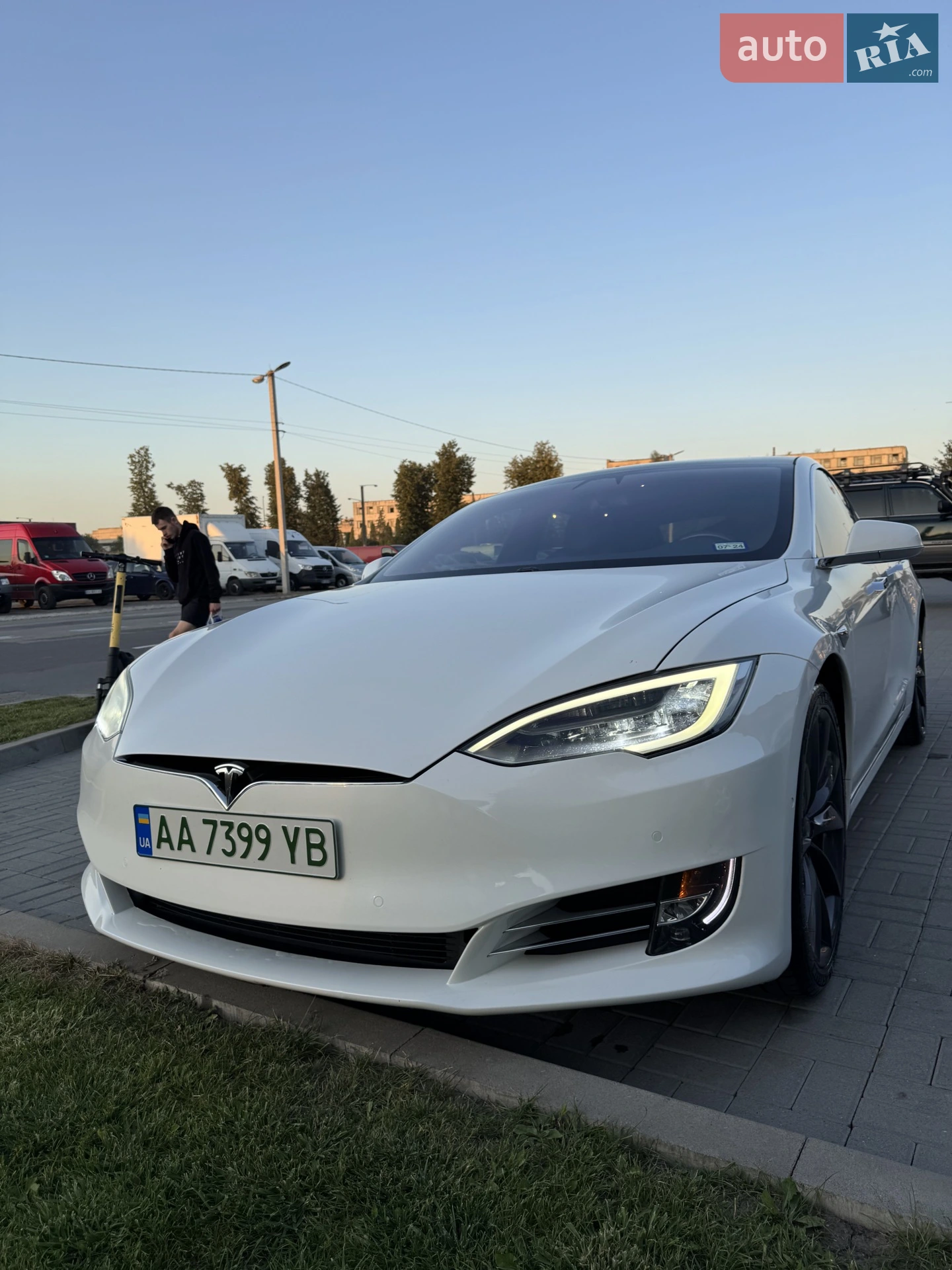 2020 Tesla Model S - мініатюра 11