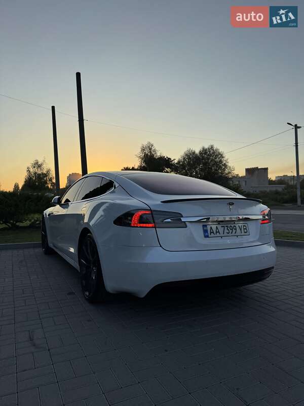 Ліфтбек Tesla Model S 2020 в Кам'янець-Подільському фото 2 Ліфтбек Tesla Model S 2020 в Кам'янець-Подільському