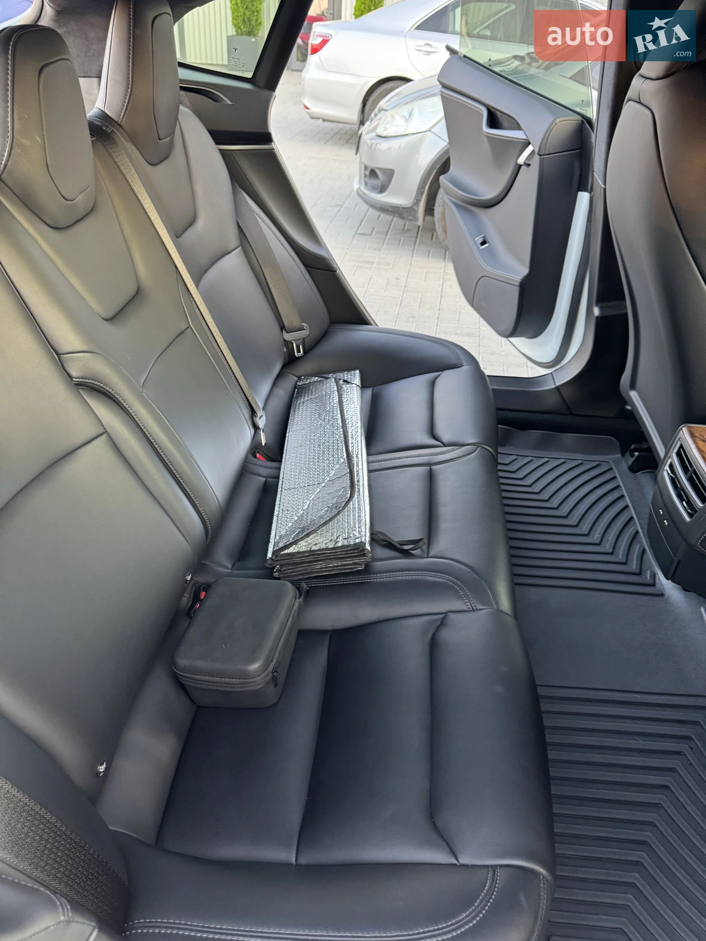 2020 Tesla Model S - мініатюра 22