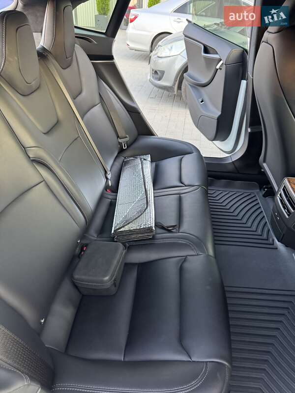 Лифтбек Tesla Model S 2020 в Каменец-Подольском фото 22 Лифтбек Tesla Model S 2020 в Каменец-Подольском