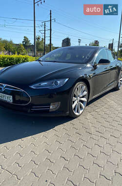 Лифтбек Tesla Model S 2013 в 