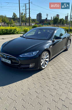 Лифтбек Tesla Model S 2013 в 