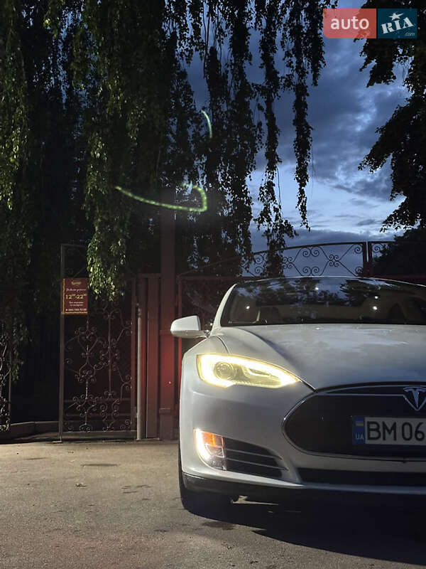 Ліфтбек Tesla Model S 2012 в Сумах