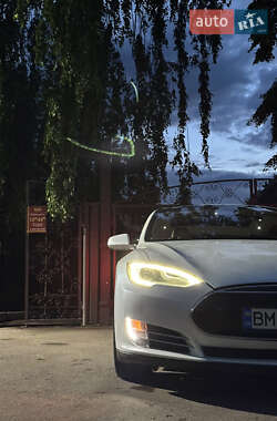 Лифтбек Tesla Model S 2012 в 