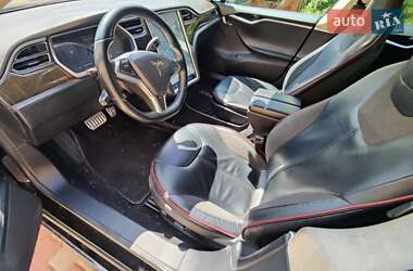 Лифтбек Tesla Model S 2012 в 