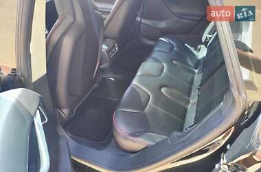 Лифтбек Tesla Model S 2012 в 