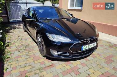 Лифтбек Tesla Model S 2012 в 
