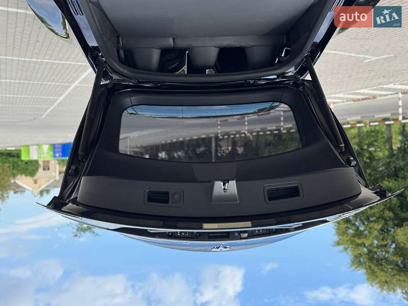 Лифтбек Tesla Model S 2016 в Ивано-Франковске