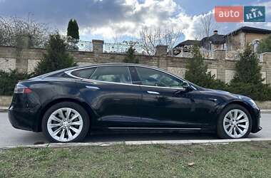 Лифтбек Tesla Model S 2017 в 