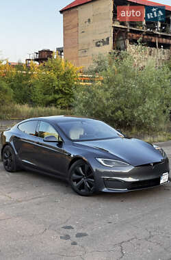 Лифтбек Tesla Model S 2022 в 