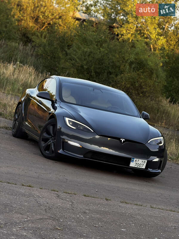 Tesla Model S 2022