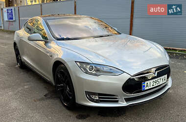 Ліфтбек Tesla Model S 2013 в Києві