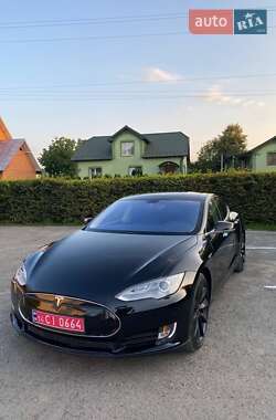 Лифтбек Tesla Model S 2013 в 