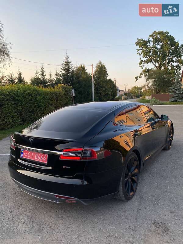 Лифтбек Tesla Model S 2013 в Ивано-Франковске