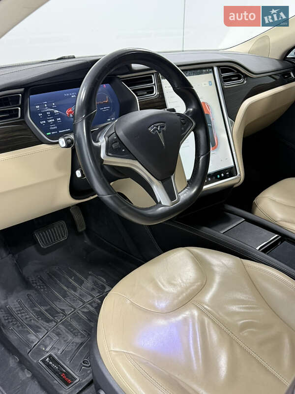 Ліфтбек Tesla Model S 2014 в Одесі