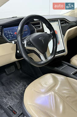 Лифтбек Tesla Model S 2014 в 