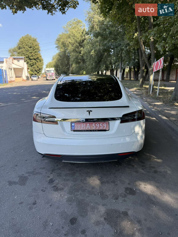 Лифтбек Tesla Model S 2013 в Днепре
