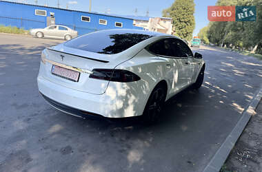 Лифтбек Tesla Model S 2013 в 