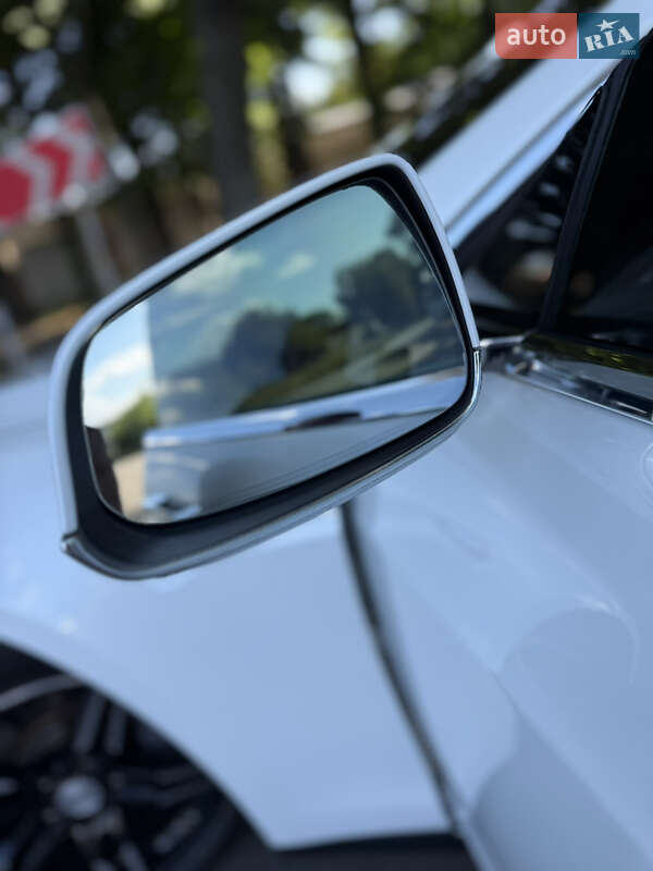Лифтбек Tesla Model S 2013 в Днепре