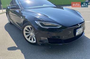 Лифтбек Tesla Model S 2016 в 