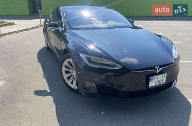 Лифтбек Tesla Model S 2016 в 
