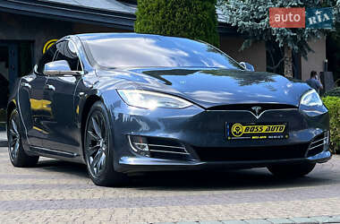 Ліфтбек Tesla Model S 2019 в Львові