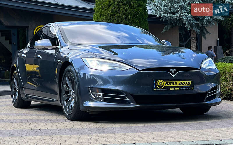 Tesla Model S 2019