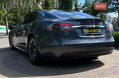 Лифтбек Tesla Model S 2019 в 