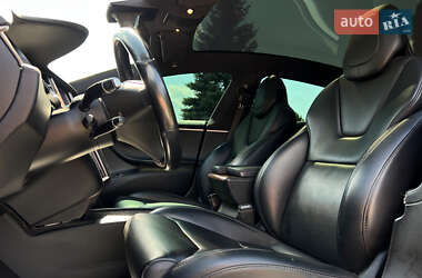 Лифтбек Tesla Model S 2019 в 