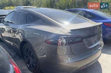 Лифтбек Tesla Model S 2015 в Львове
